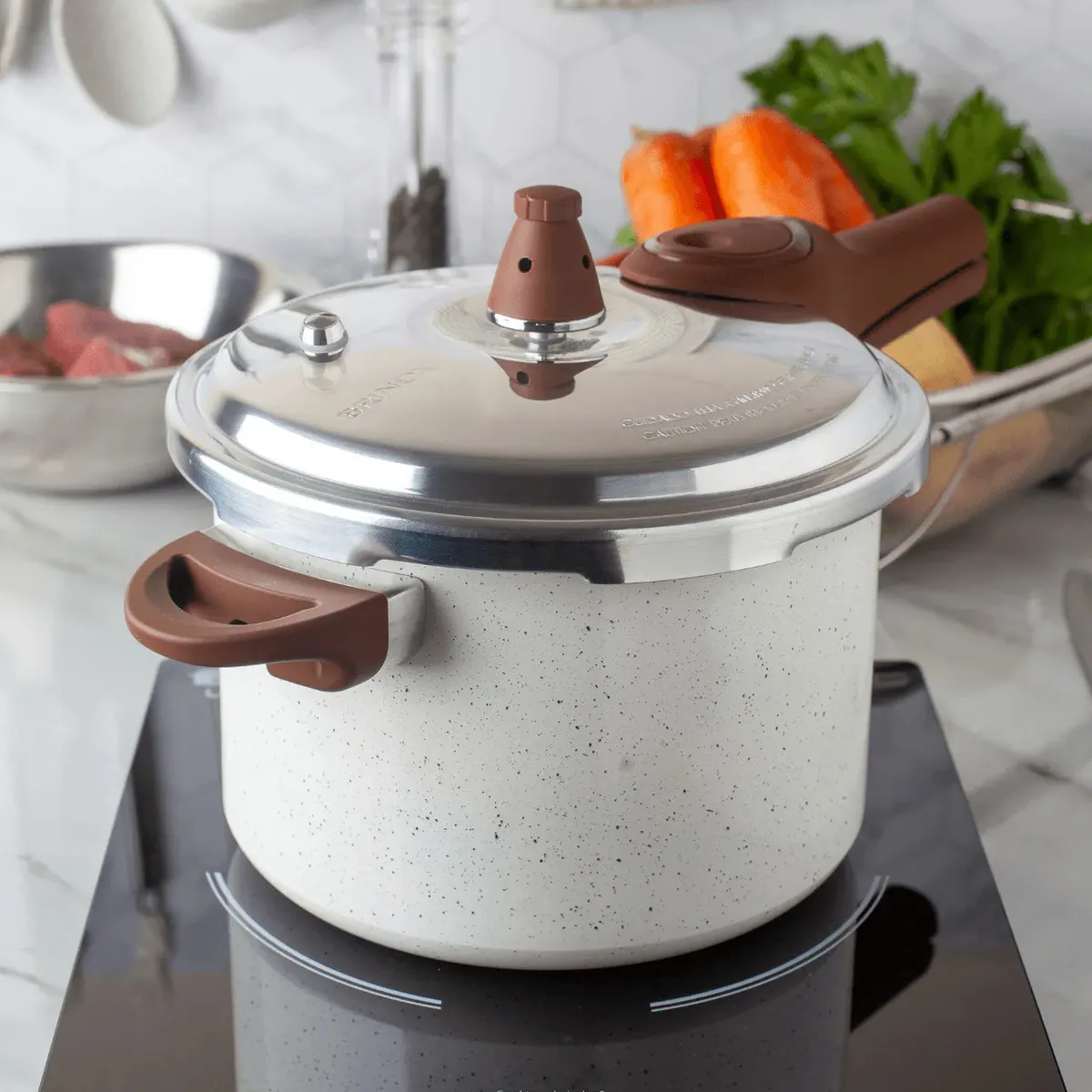 Panela de Pressão Brinox 4,2L Bege Vanilla